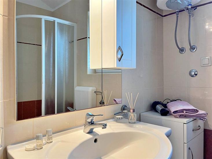 Apartment A4, for 3 persons