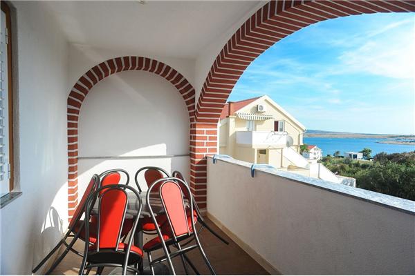 Apartment A5, for 6 persons