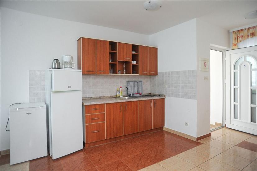 Apartment A5, for 6 persons
