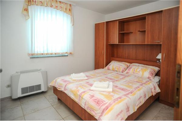 Apartment A5, for 6 persons