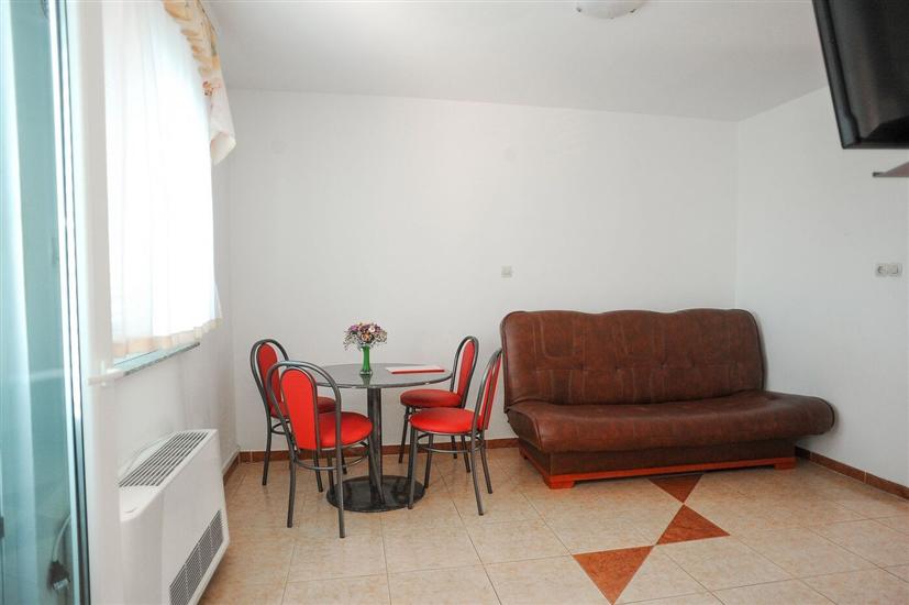 Apartment A6, for 4 persons