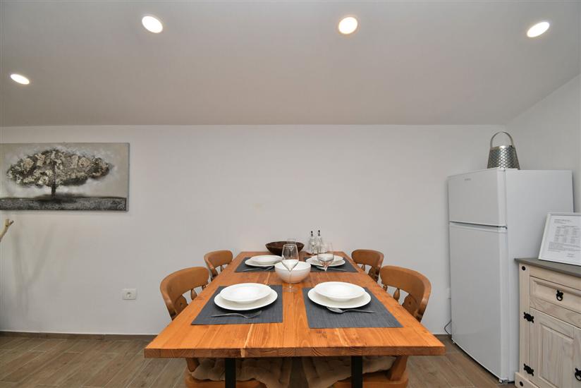 Apartment A2, for 3 persons