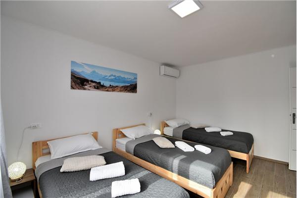 Apartment A1, for 5 persons