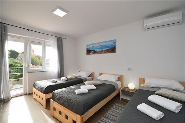 Apartment A1, for 5 persons