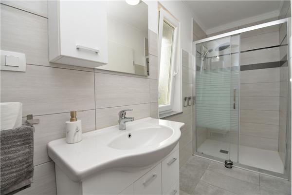 Apartment A1, for 5 persons