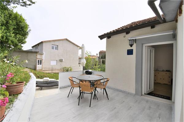 Apartment A1, for 5 persons