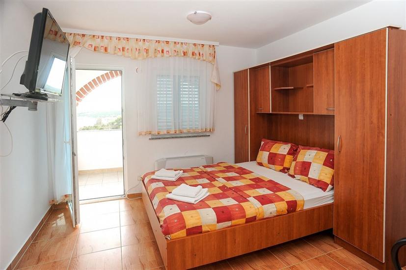 Apartment A7, for 2 persons