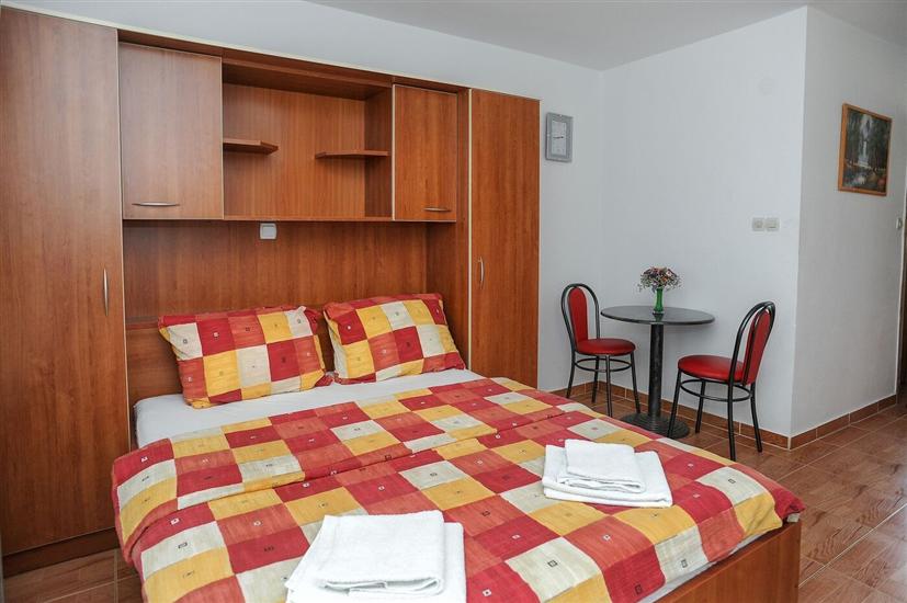 Apartment A7, for 2 persons