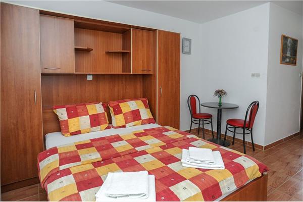 Apartment A7, for 2 persons