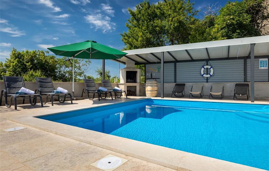 Villa Casa Katharina s bazenom i panoramskim pogledom