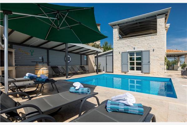 House K1, for 8 persons