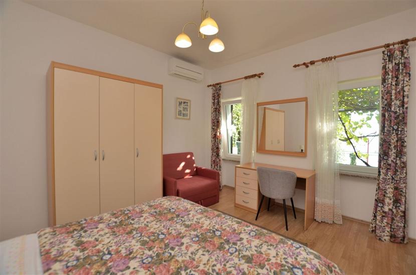 Apartment A1, for 5 persons
