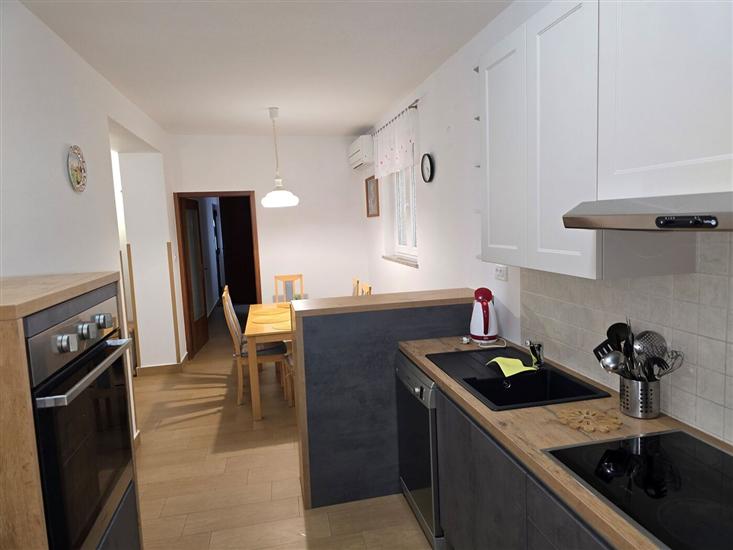 Apartment A1, for 5 persons