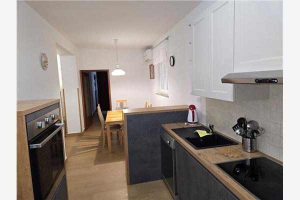 Apartment A1, for 5 persons