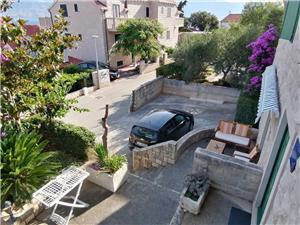 Apartment Middle Dalmatian islands,BookFamilyFrom 107 €
