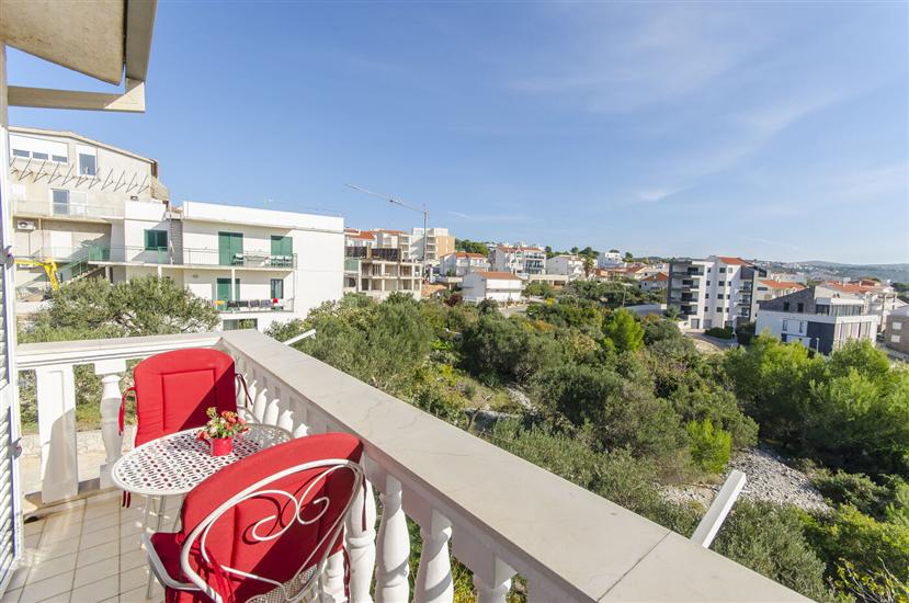 Room S3, for 2 persons