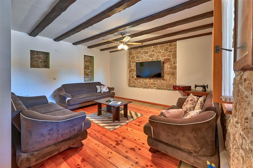 House K1, for 10 persons