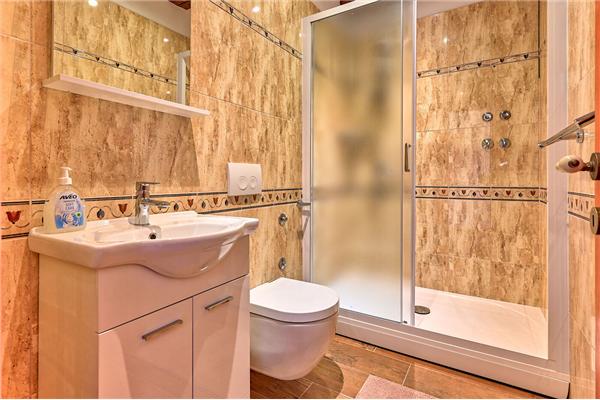 House K1, for 10 persons