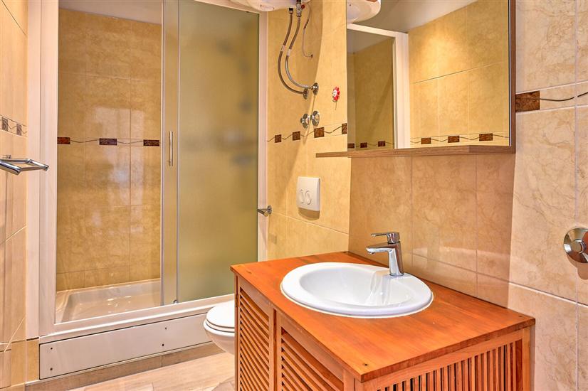 House K1, for 10 persons