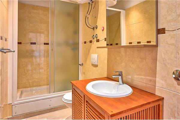 House K1, for 10 persons