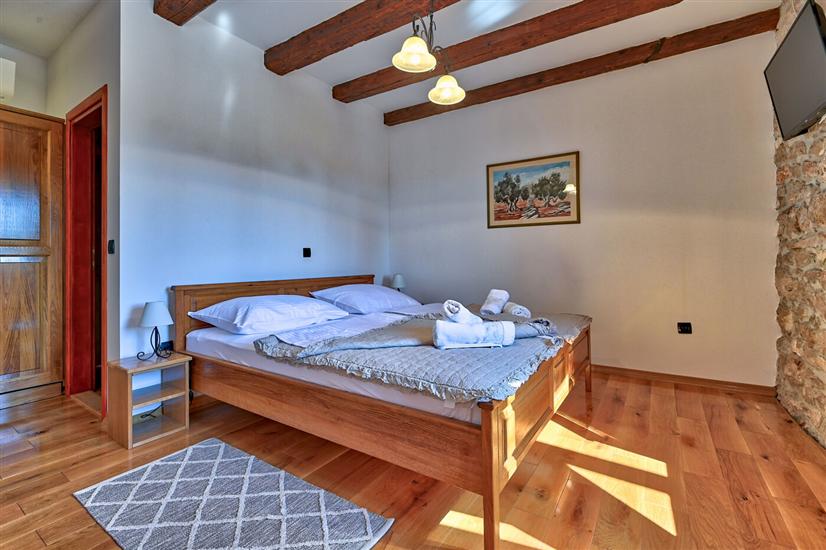 House K1, for 10 persons