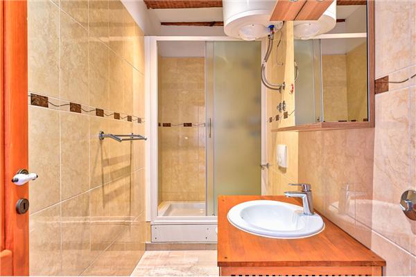 House K1, for 10 persons