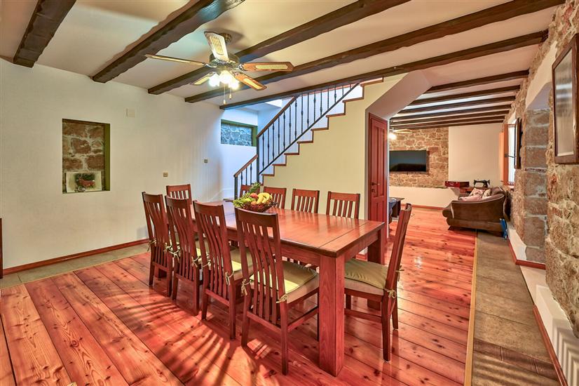 House K1, for 10 persons