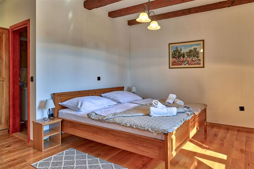 House K1, for 10 persons