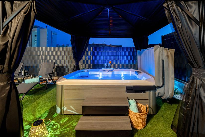 House Cute house with jacuzzi