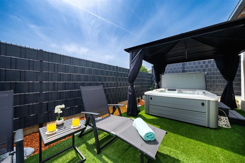 House Cute house with jacuzzi