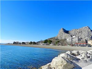 Apartment Jozo Omis, Size 45.00 m2, Airline distance to town centre 200 m