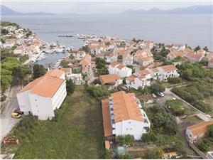 Apartments Jadranka Sucuraj - island Hvar, Size 16.00 m2, Airline distance to the sea 200 m, Airline distance to town centre 500 m