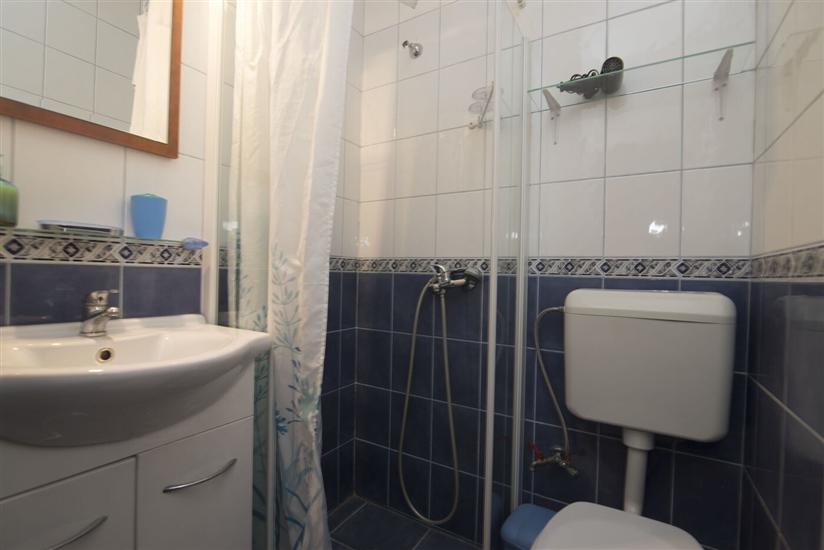 Apartment A8, for 2 persons