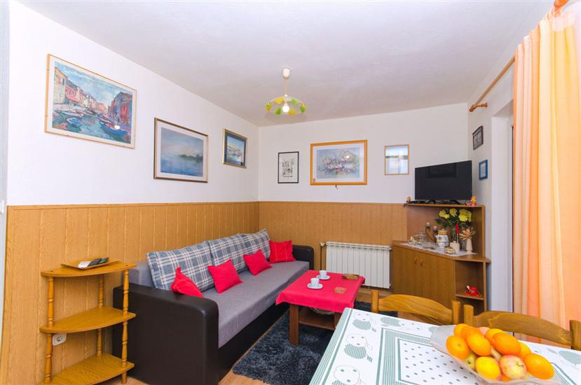 Apartment A1, for 6 persons