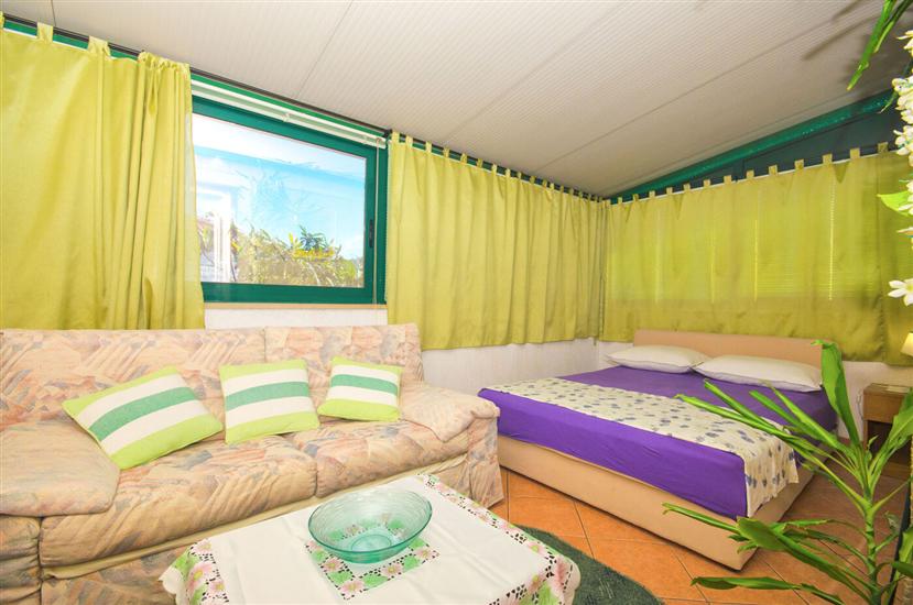 Apartment A1, for 6 persons