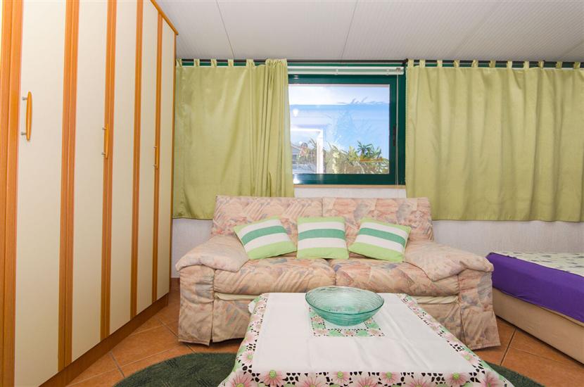 Apartment A1, for 6 persons