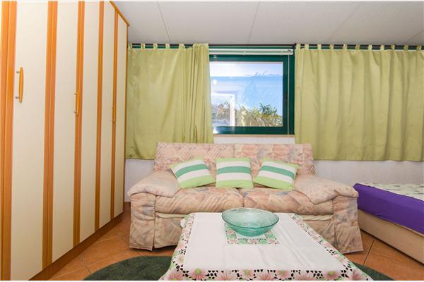 Apartment A1, for 6 persons