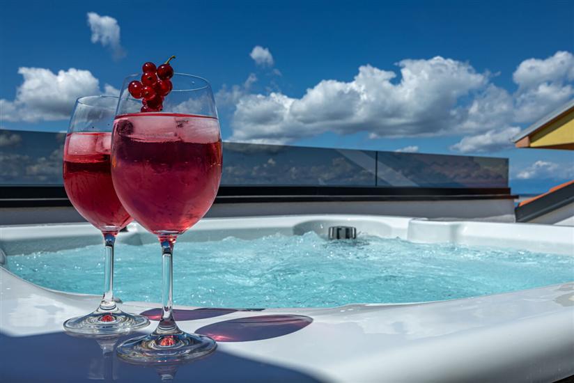 House K1, for 8 persons