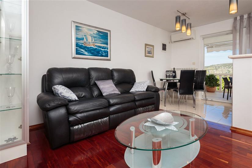 House K1, for 8 persons