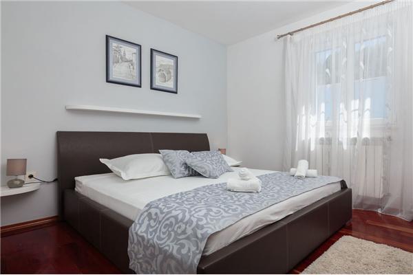 House K1, for 8 persons