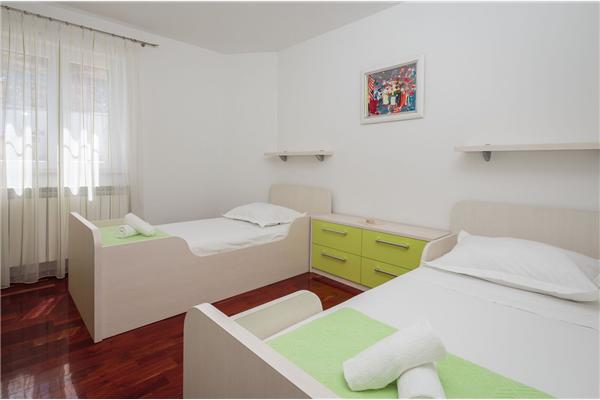 House K1, for 8 persons