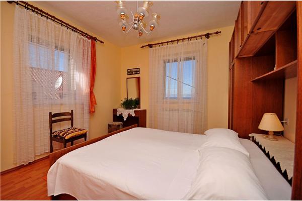 Apartment A1, for 5 persons