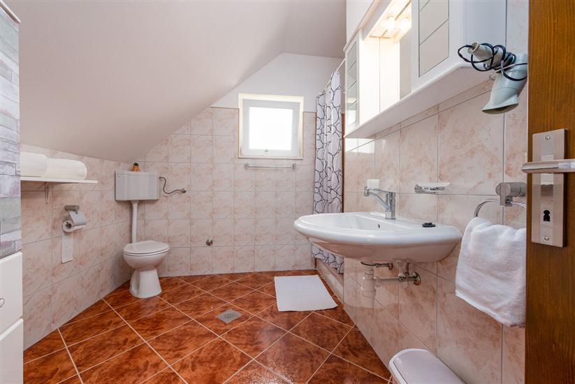 House K1, for 9 persons