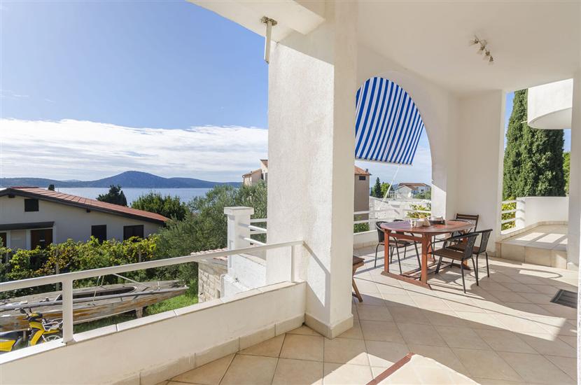 Apartment A3, for 6 persons