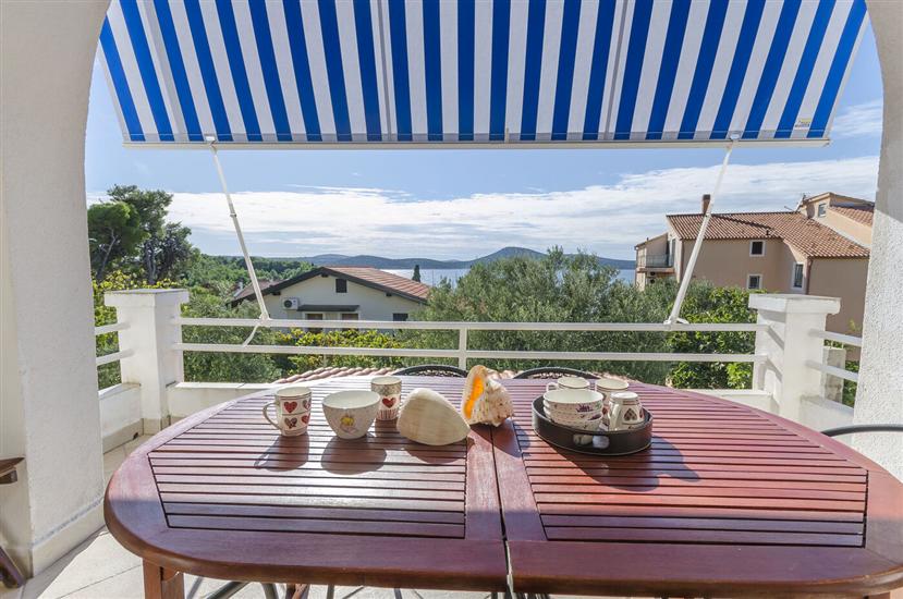 Apartment A3, for 6 persons