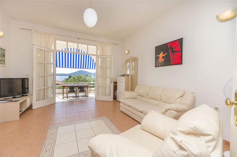 Apartment A3, for 6 persons