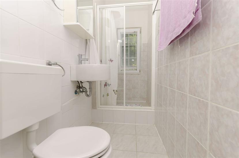 Apartment A3, for 6 persons