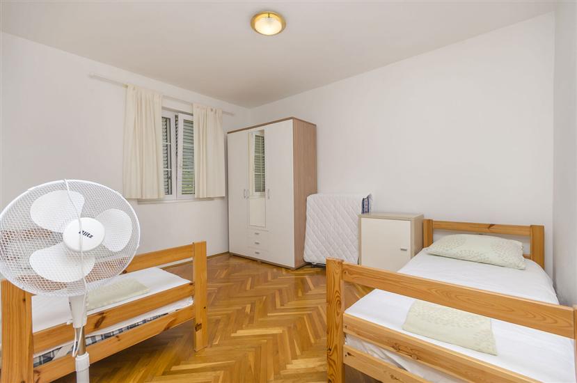 Apartment A3, for 6 persons