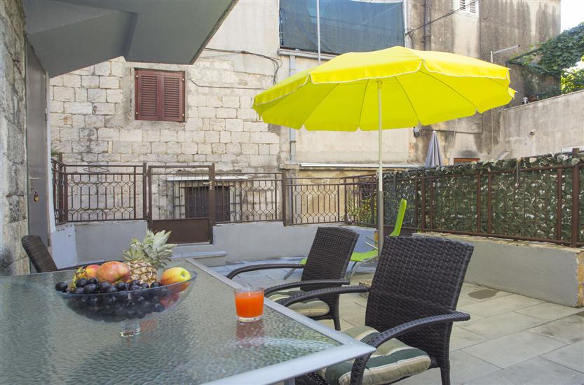 Апартамент Zdrav