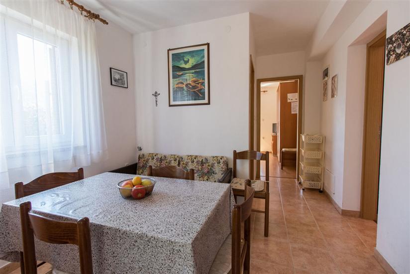 Apartment A2, for 5 persons